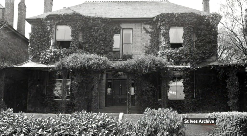 Photo of the Edward Hain building when it was a residence